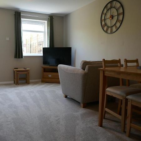 2 Bedroom House Walking Distance To City Centre With Free Parking ยอร์ค ภายนอก รูปภาพ