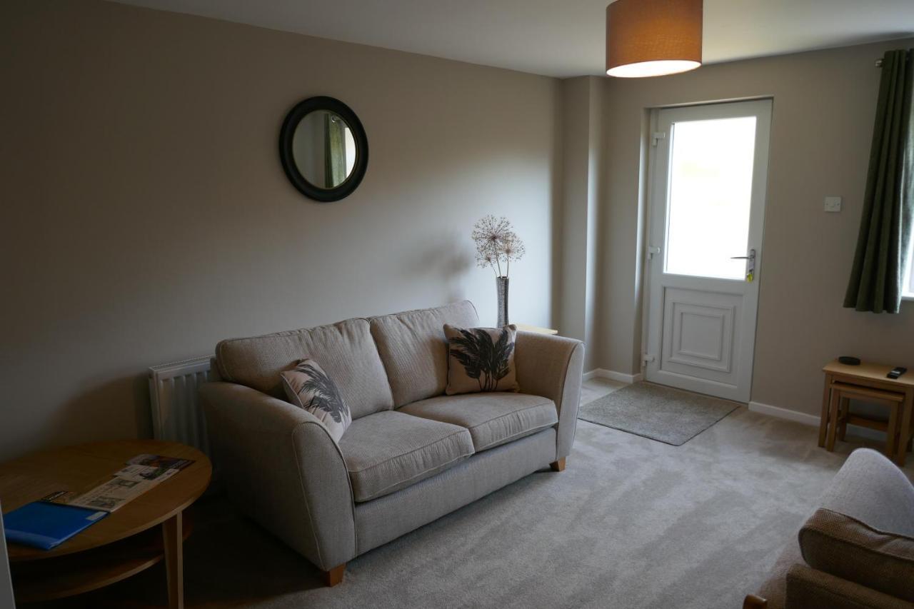 2 Bedroom House Walking Distance To City Centre With Free Parking ยอร์ค ภายนอก รูปภาพ