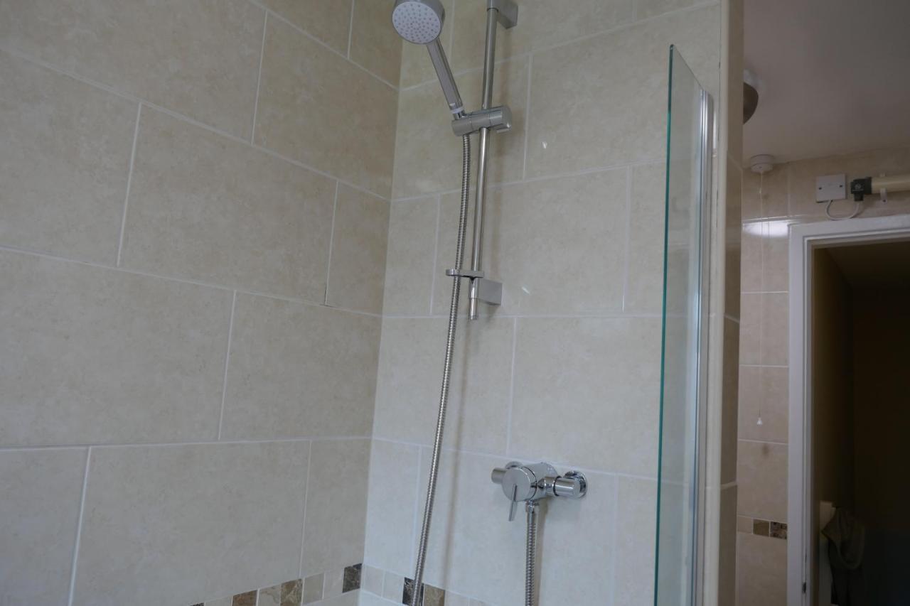2 Bedroom House Walking Distance To City Centre With Free Parking ยอร์ค ภายนอก รูปภาพ